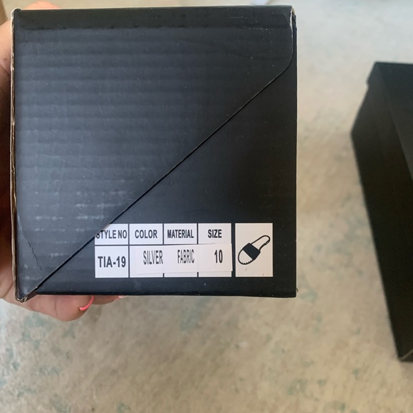 New shoes flip flops sandals slippers - Picture 7 of 7